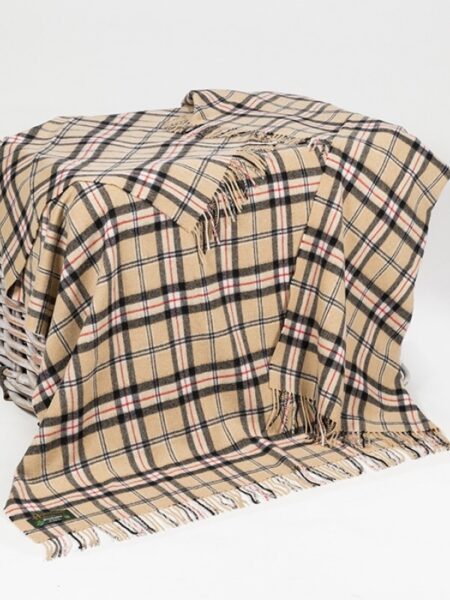 LAMSWOLLEN PLAID 621 Camel of Merrick Tartan